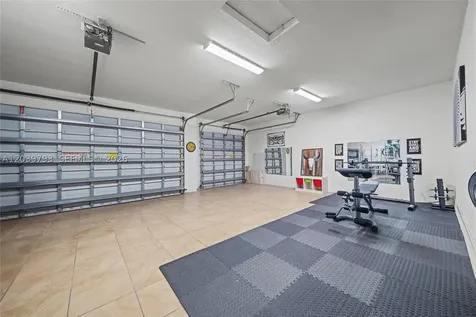 935 Gulfstream Court Weston FL 33327