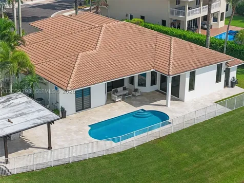 935 Gulfstream Court Weston FL 33327