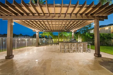 935 Gulfstream Court Weston FL 33327