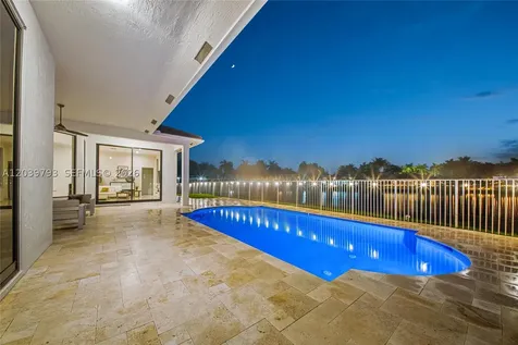 935 Gulfstream Court Weston FL 33327