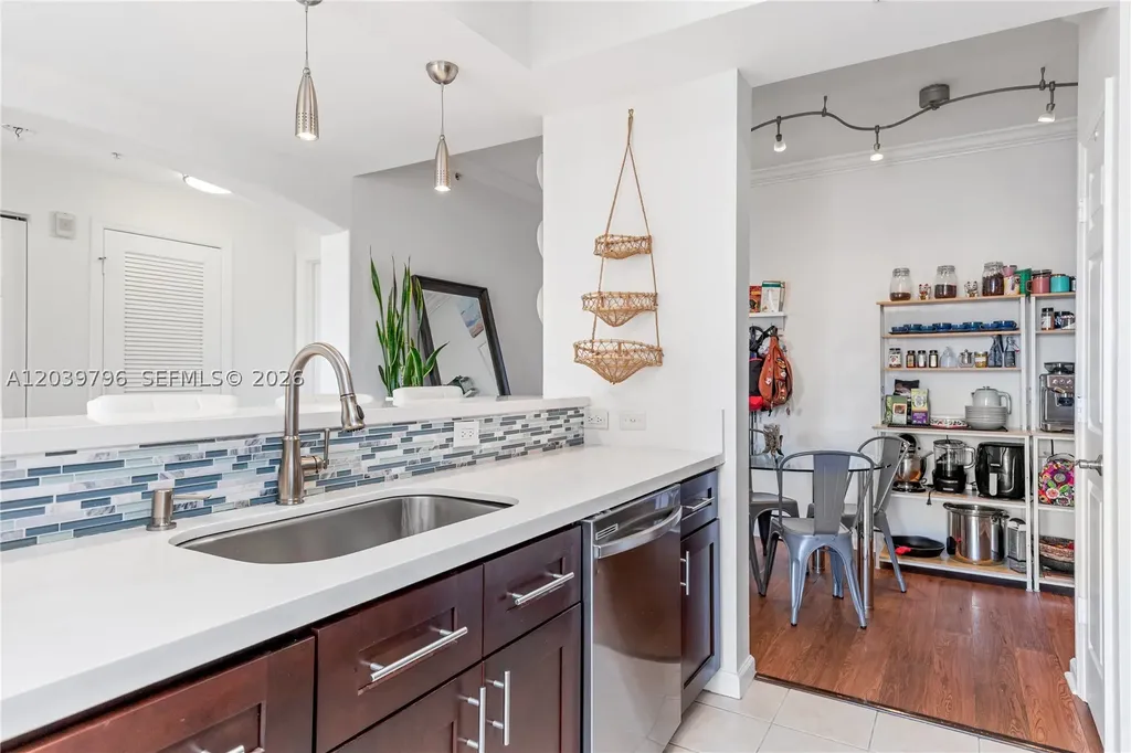 533 NE 3rd Avenue Fort Lauderdale FL 33301