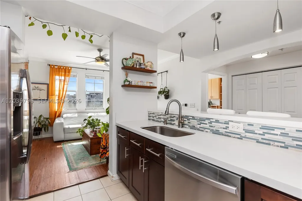 533 NE 3rd Avenue Fort Lauderdale FL 33301
