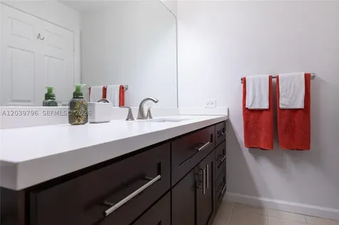 533 NE 3rd Avenue Fort Lauderdale FL 33301