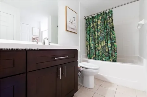 533 NE 3rd Avenue Fort Lauderdale FL 33301
