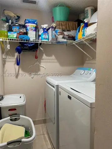450 W Palm Circle W Pembroke Pines FL 33025