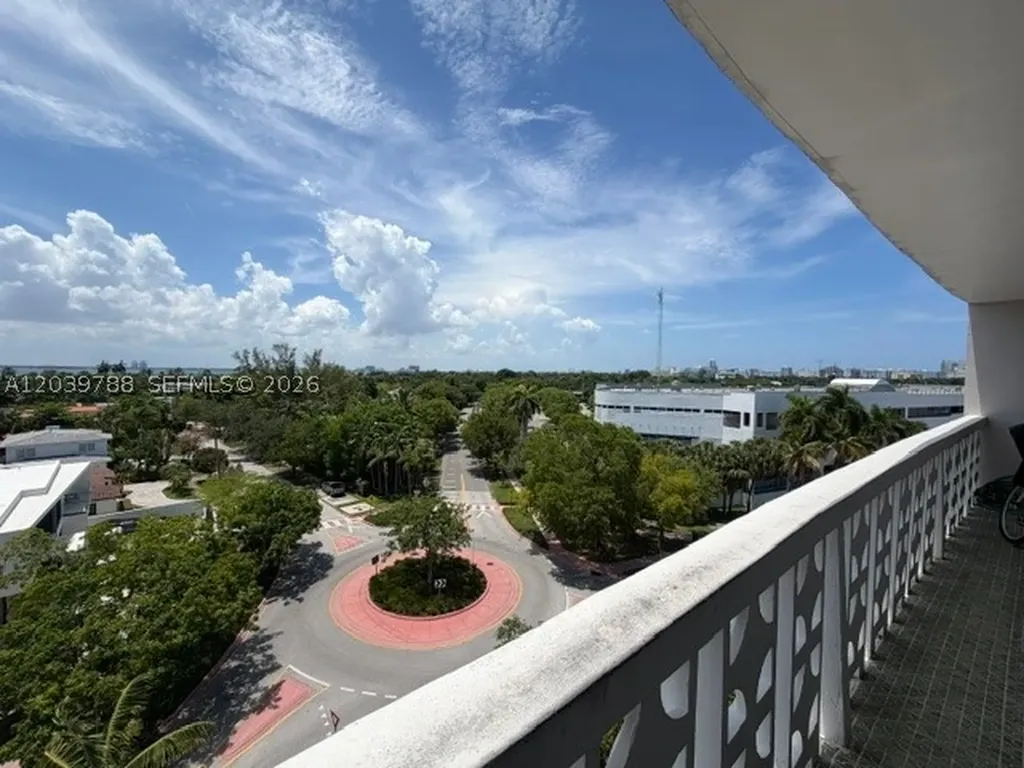 4141 Nautilus Drive Miami Beach FL 33140