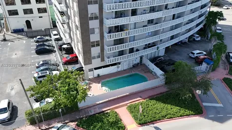 4141 Nautilus Drive Miami Beach FL 33140