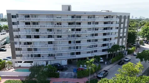 4141 Nautilus Drive Miami Beach FL 33140