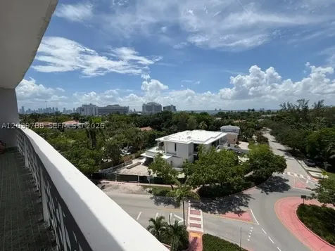 4141 Nautilus Drive Miami Beach FL 33140