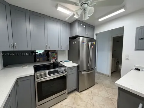 4141 Nautilus Drive Miami Beach FL 33140