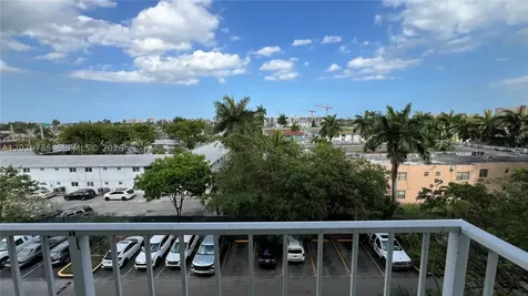 4550 NW 9th Street Miami FL 33126