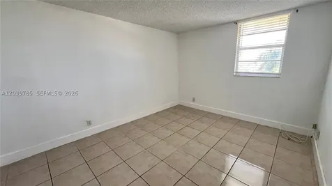 4550 NW 9th Street Miami FL 33126