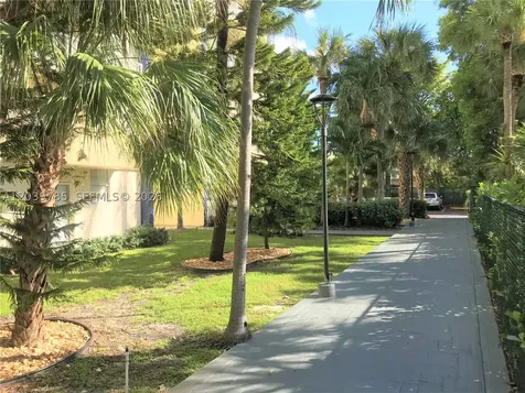 4550 NW 9th Street Miami FL 33126