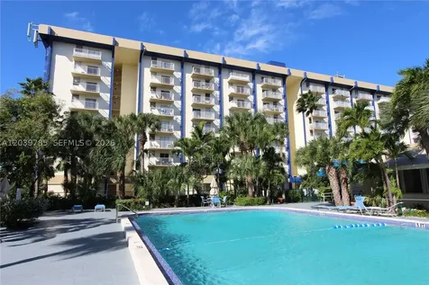4550 NW 9th Street Miami FL 33126