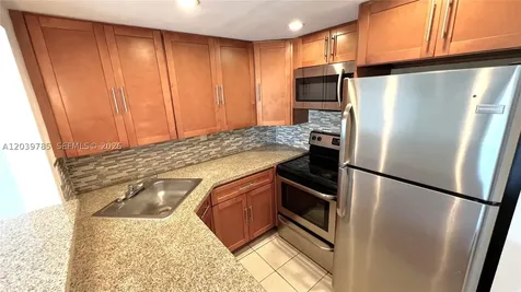 4550 NW 9th Street Miami FL 33126