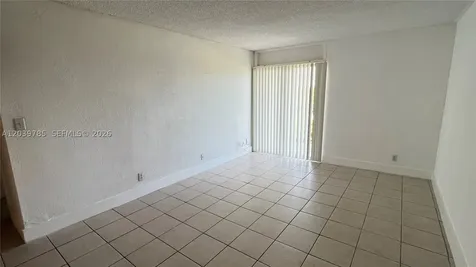 4550 NW 9th Street Miami FL 33126
