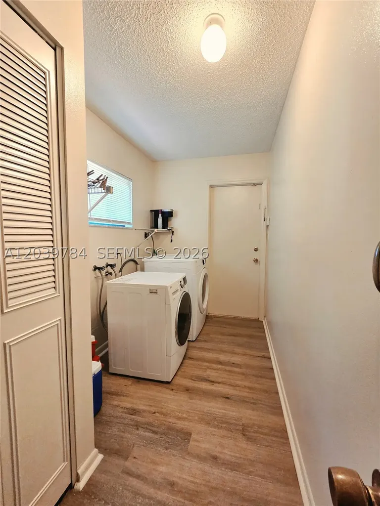 1327 NW 87th Terrace Coral Springs FL 33071