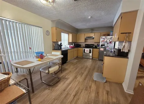1327 NW 87th Terrace Coral Springs FL 33071
