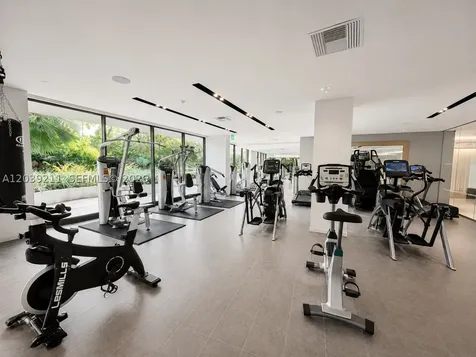 9 Island Avenue Miami Beach FL 33139