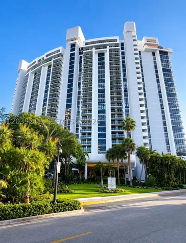 9 Island Avenue Miami Beach FL 33139