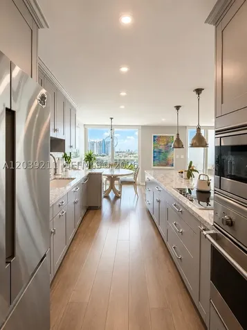 9 Island Avenue Miami Beach FL 33139