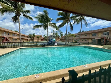 101 NE 41st Street Oakland Park FL 33334