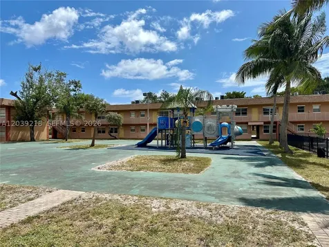 101 NE 41st Street Oakland Park FL 33334