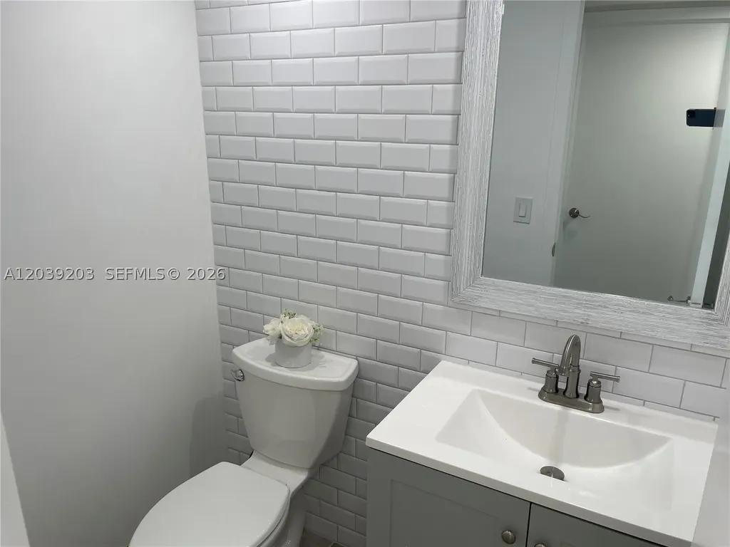 136 Brighton D Boca Raton FL 33434