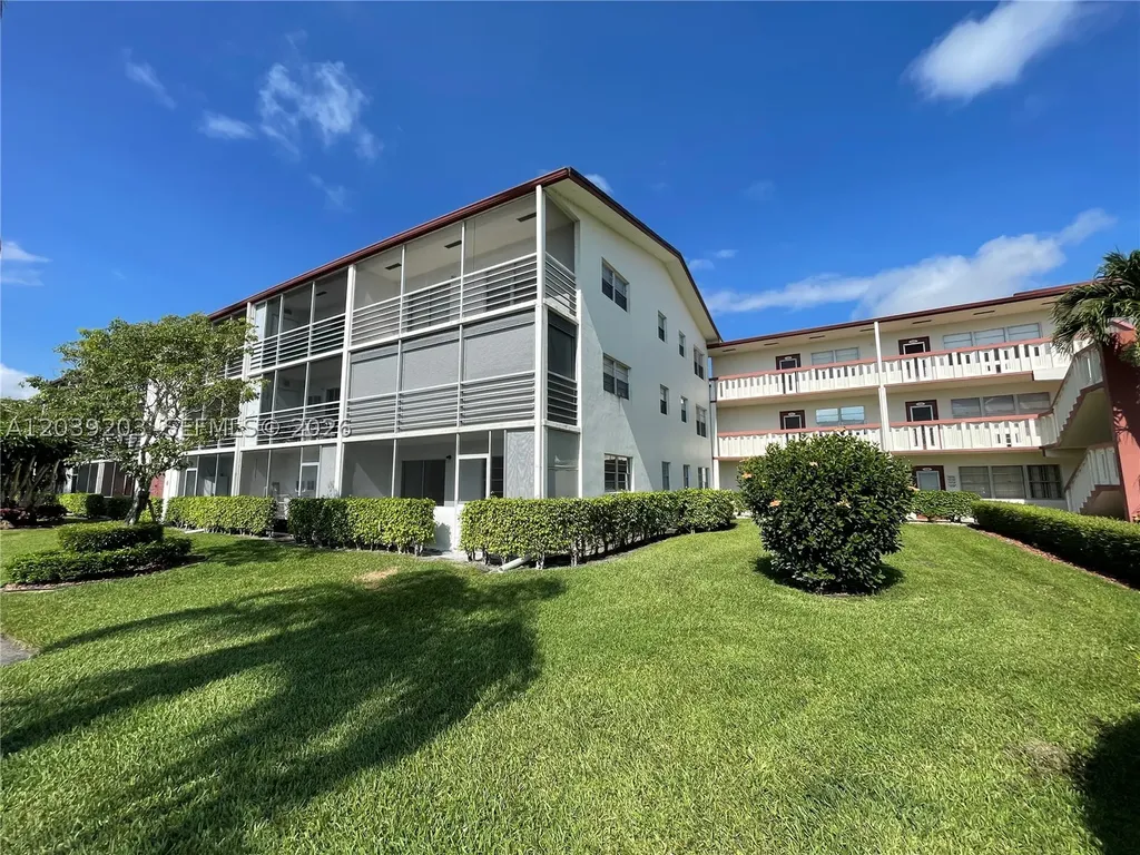 136 Brighton D Boca Raton FL 33434