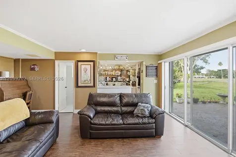 19015 E Saint Andrews Drive Hialeah FL 33015