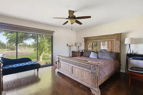 19015 E Saint Andrews Drive Hialeah FL 33015