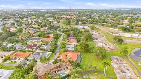 19015 E Saint Andrews Drive Hialeah FL 33015