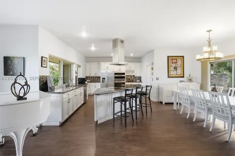 19015 E Saint Andrews Drive Hialeah FL 33015