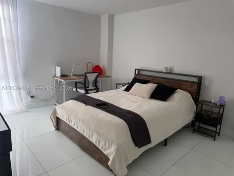3475 N Country Club Drive Aventura FL 33180