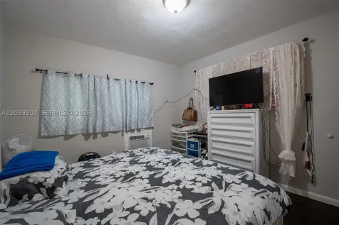 521 NE 82nd Terrace Miami FL 33138