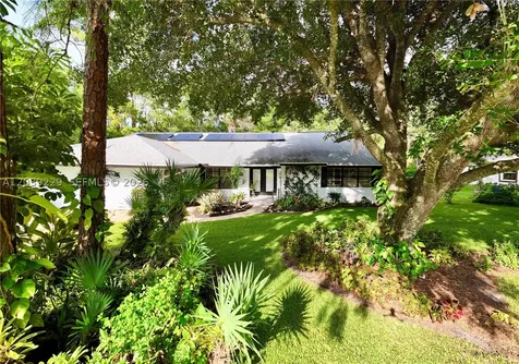 172 Wild Pine Road Wellington FL 33414
