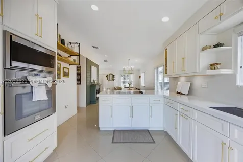 21105 SW 89th Place Cutler Bay FL 33189