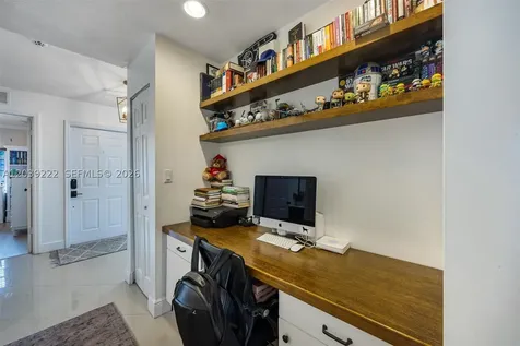 21105 SW 89th Place Cutler Bay FL 33189