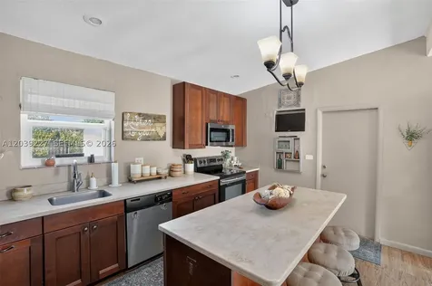 11300 SW 40th Street Miami FL 33165