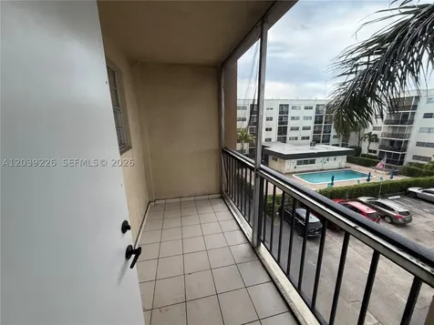 220 SW 9th Avenue Hallandale Beach FL 33009