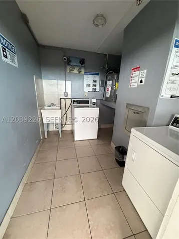 220 SW 9th Avenue Hallandale Beach FL 33009