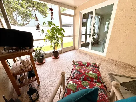 9481 Bradshaw Lane Tamarac FL 33321