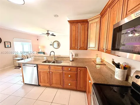 9481 Bradshaw Lane Tamarac FL 33321