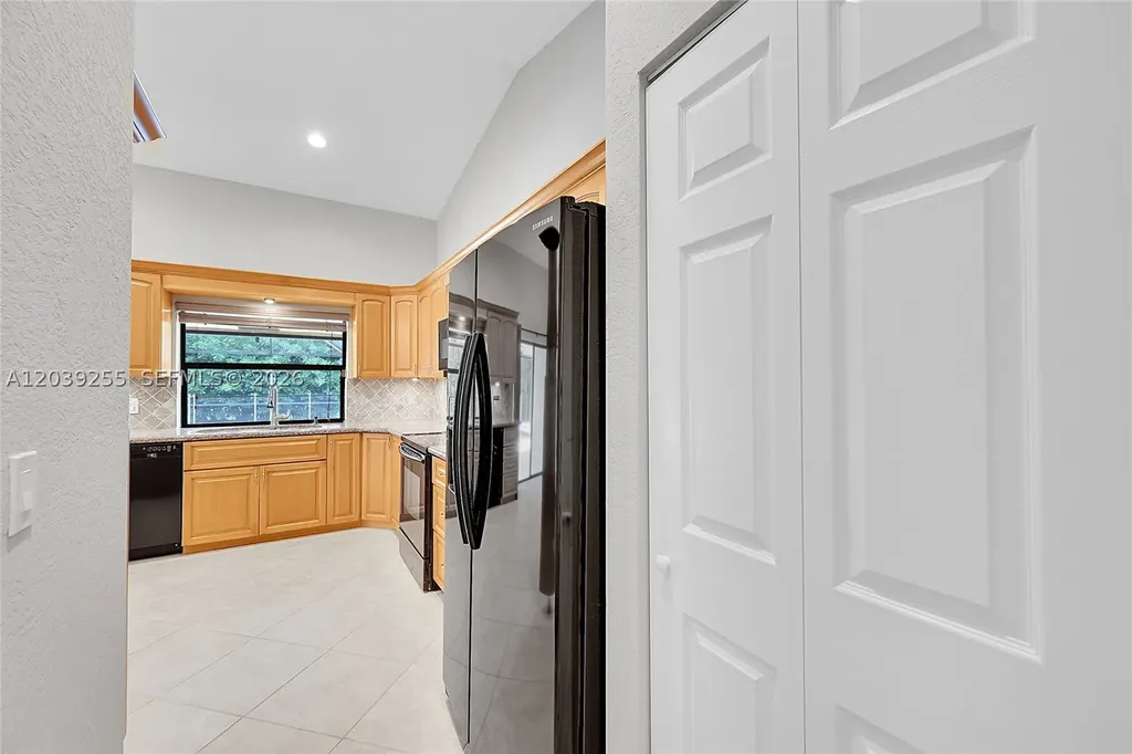 4745 NW 99th Lane Coral Springs FL 33076