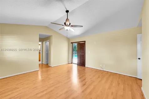 4745 NW 99th Lane Coral Springs FL 33076