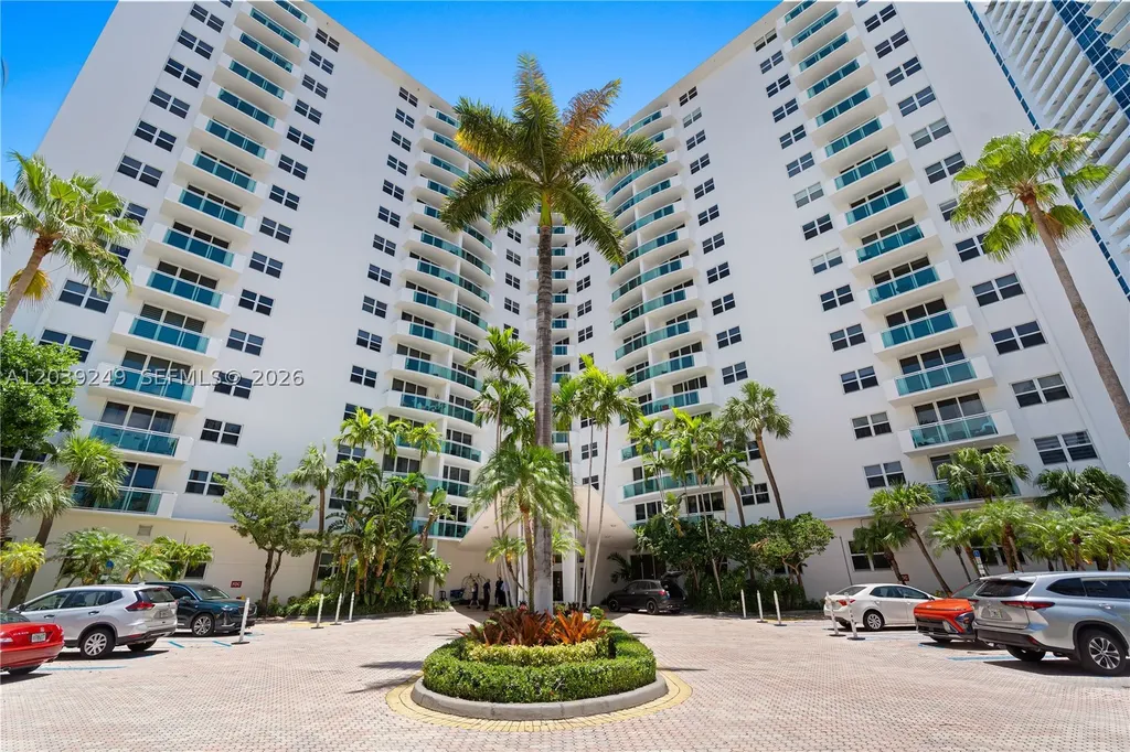 3001 S Ocean Drive #1023 Hollywood FL 33019