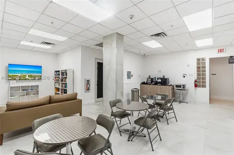 3001 S Ocean Drive #1023 Hollywood FL 33019