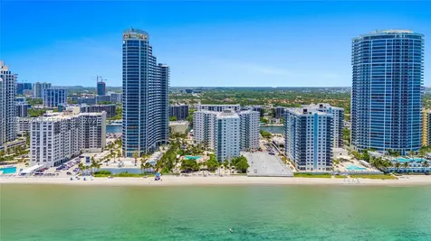 3001 S Ocean Drive #1023 Hollywood FL 33019