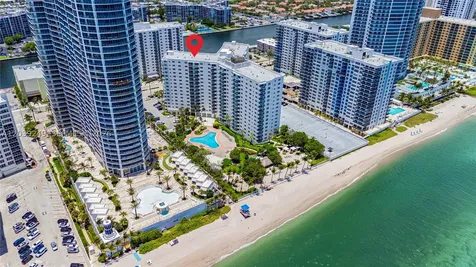 3001 S Ocean Drive #1023 Hollywood FL 33019