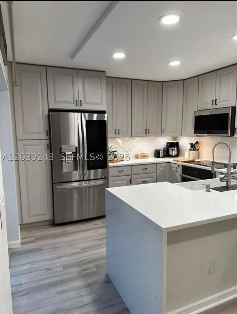 820 SW 120th Way Other City - In The State Of Florida FL 33325